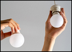 電気がつかない